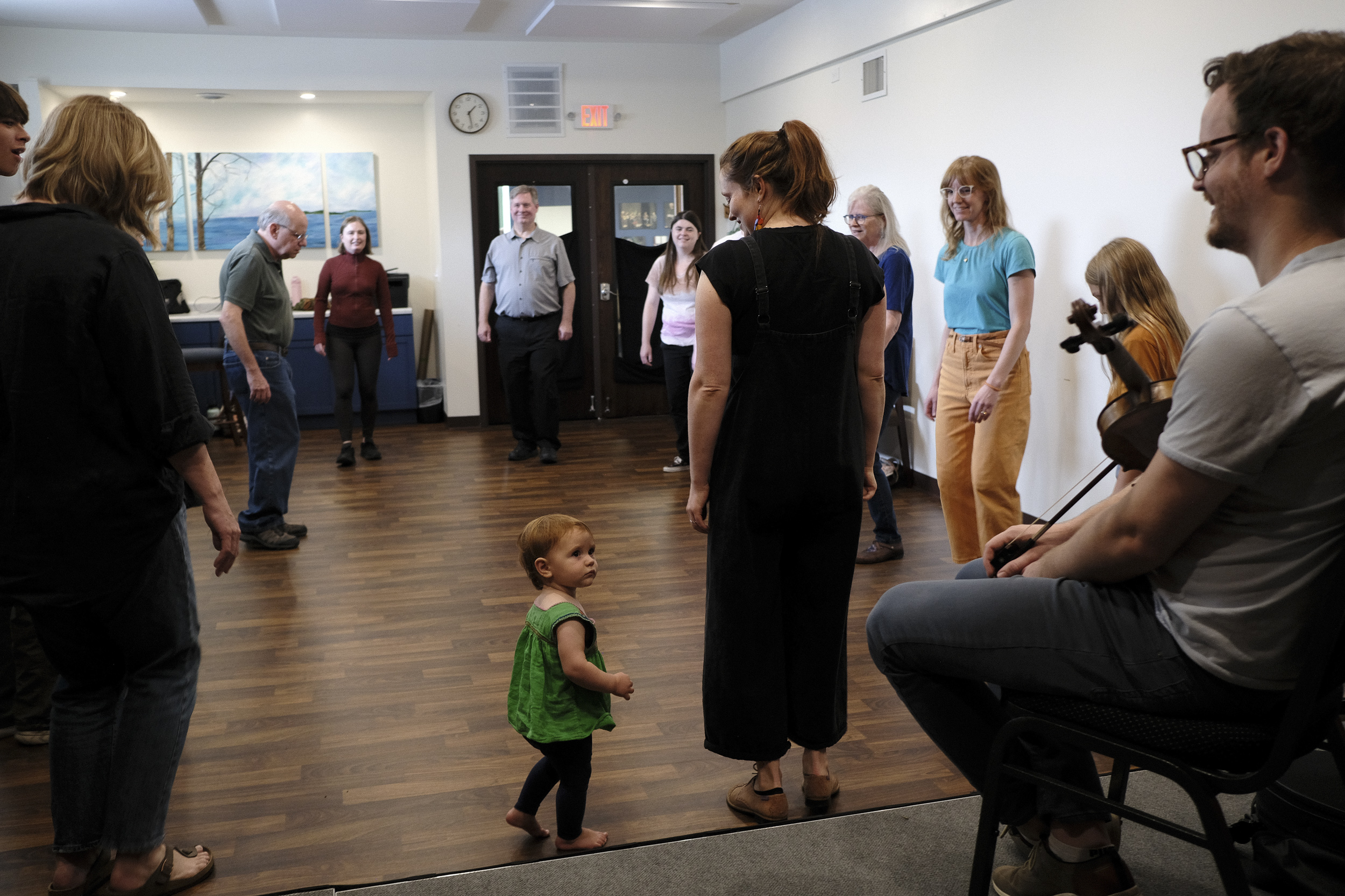 Anna Lethert teaching a popular Intro to Sean-nós dance workshop, with participants as young as 1.5 years old!