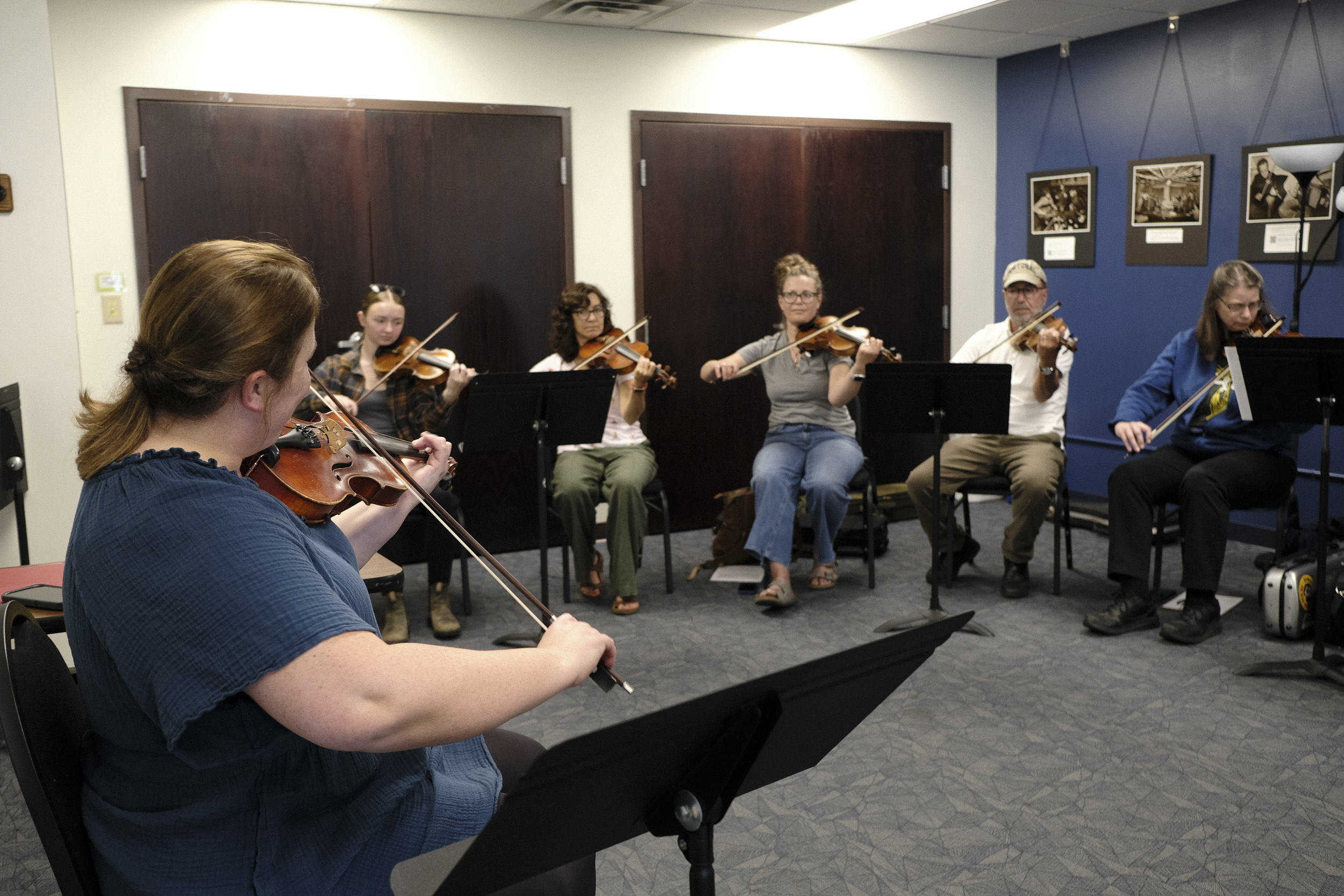Ceol agus Craic participants playing together at Mary Vanorny's "Irish Fiddle for Violinists" workshop on September 20.
